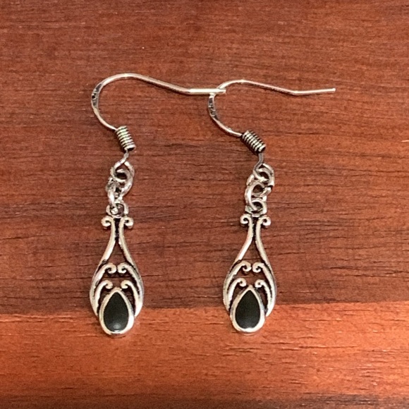 Jewelry - Silver Plated Dangle Earrings